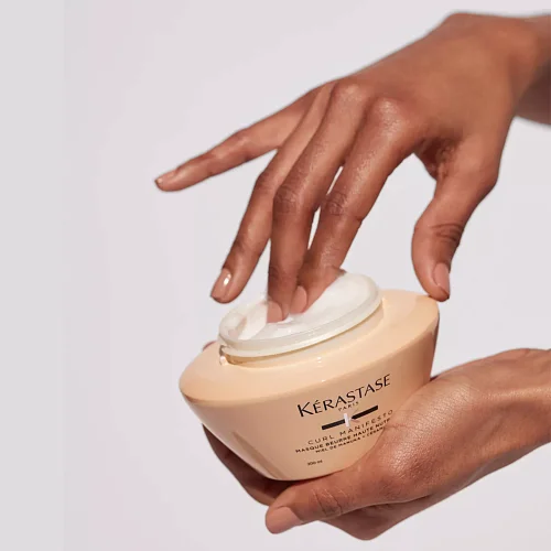 Интенсивная маска для питания очень кучерявых волос - Kerastase Curl Manifesto Masque Beurre Haute Nutrition Hair Mask